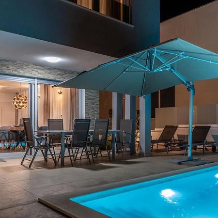 Villa Dea - Dein Rueckzugsort Am Meer Mit Beheiztem Pool Vrsi Esterno foto
