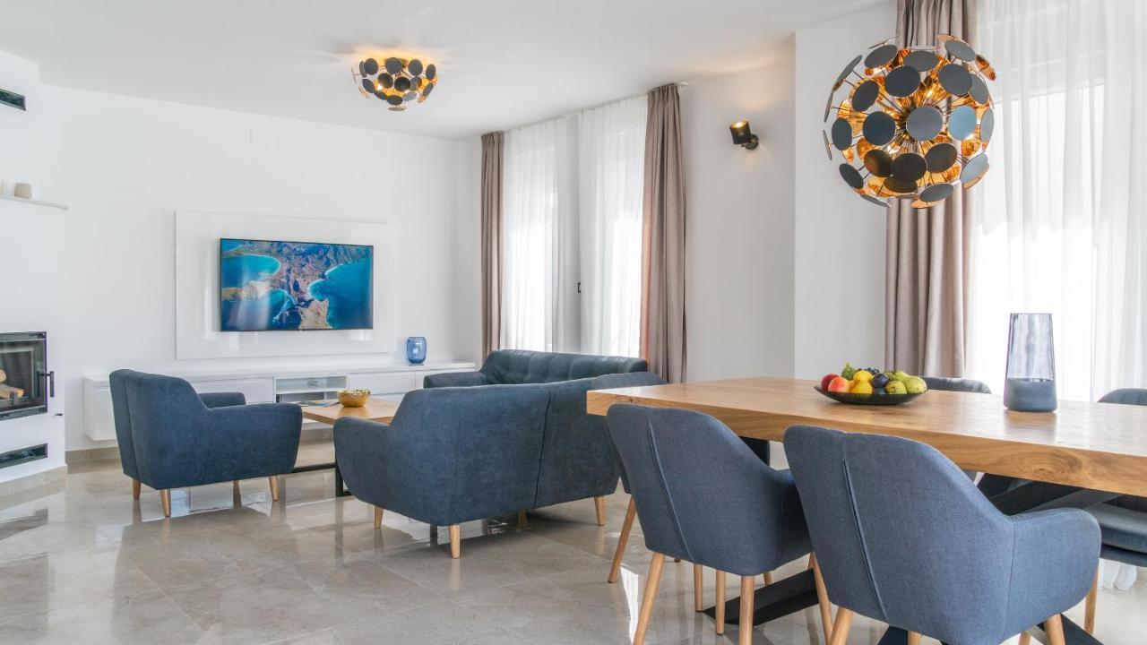 Villa Dea - Dein Rueckzugsort Am Meer Mit Beheiztem Pool Vrsi Esterno foto