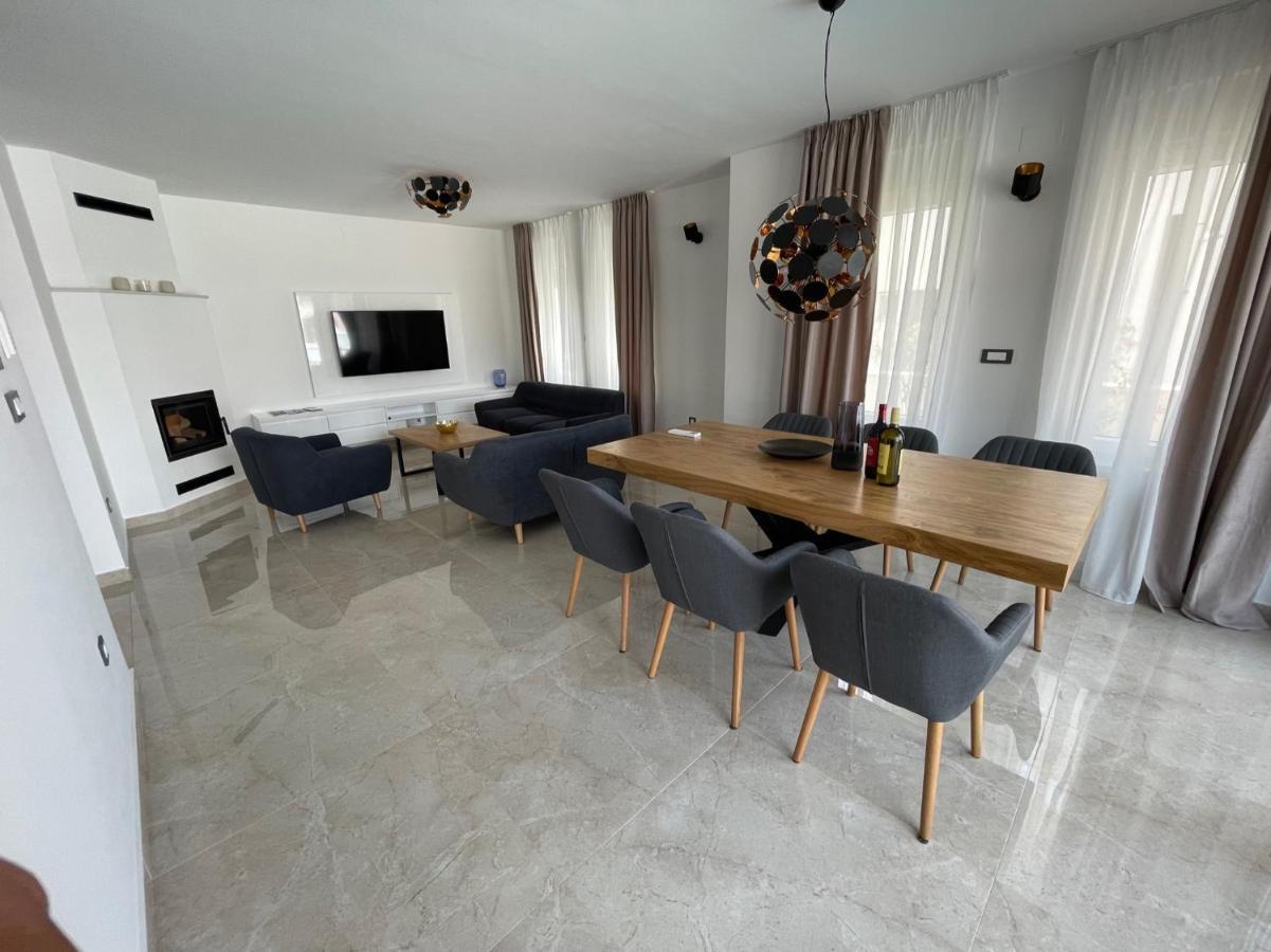 Villa Dea - Dein Rueckzugsort Am Meer Mit Beheiztem Pool Vrsi Esterno foto