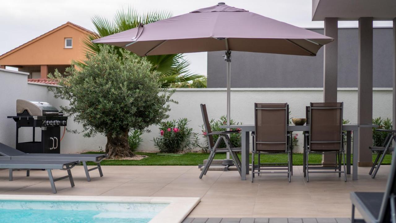Villa Dea - Dein Rueckzugsort Am Meer Mit Beheiztem Pool Vrsi Esterno foto