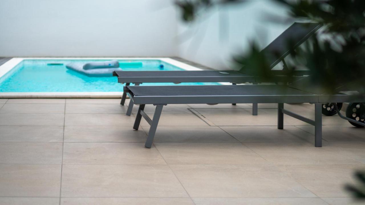 Villa Dea - Dein Rueckzugsort Am Meer Mit Beheiztem Pool Vrsi Esterno foto