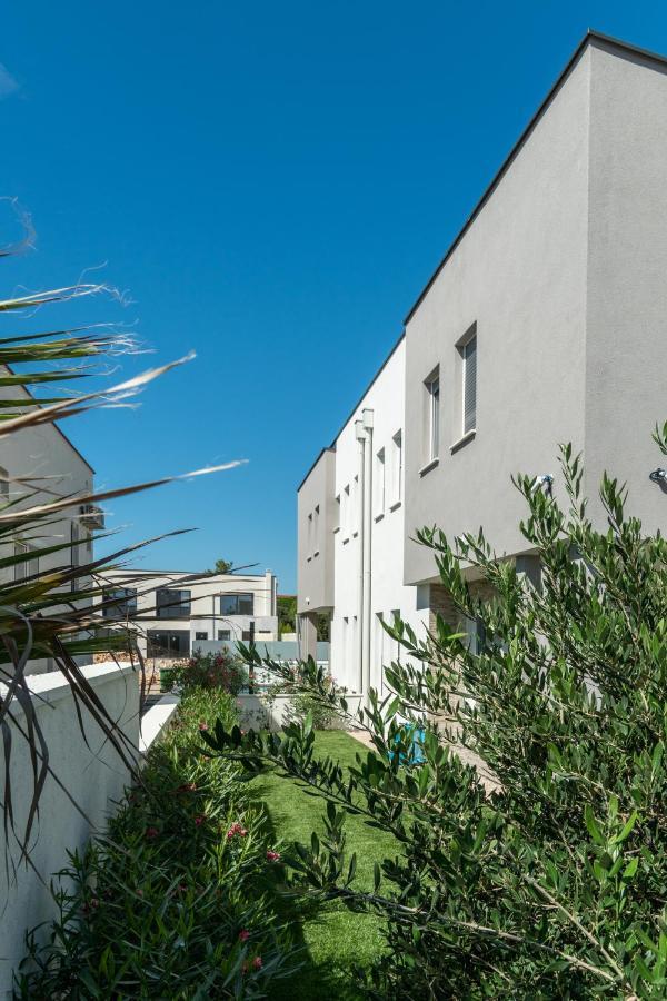 Villa Dea - Dein Rueckzugsort Am Meer Mit Beheiztem Pool Vrsi Esterno foto