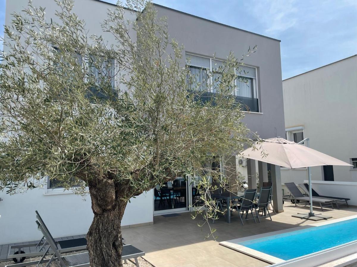 Villa Dea - Dein Rueckzugsort Am Meer Mit Beheiztem Pool Vrsi Esterno foto